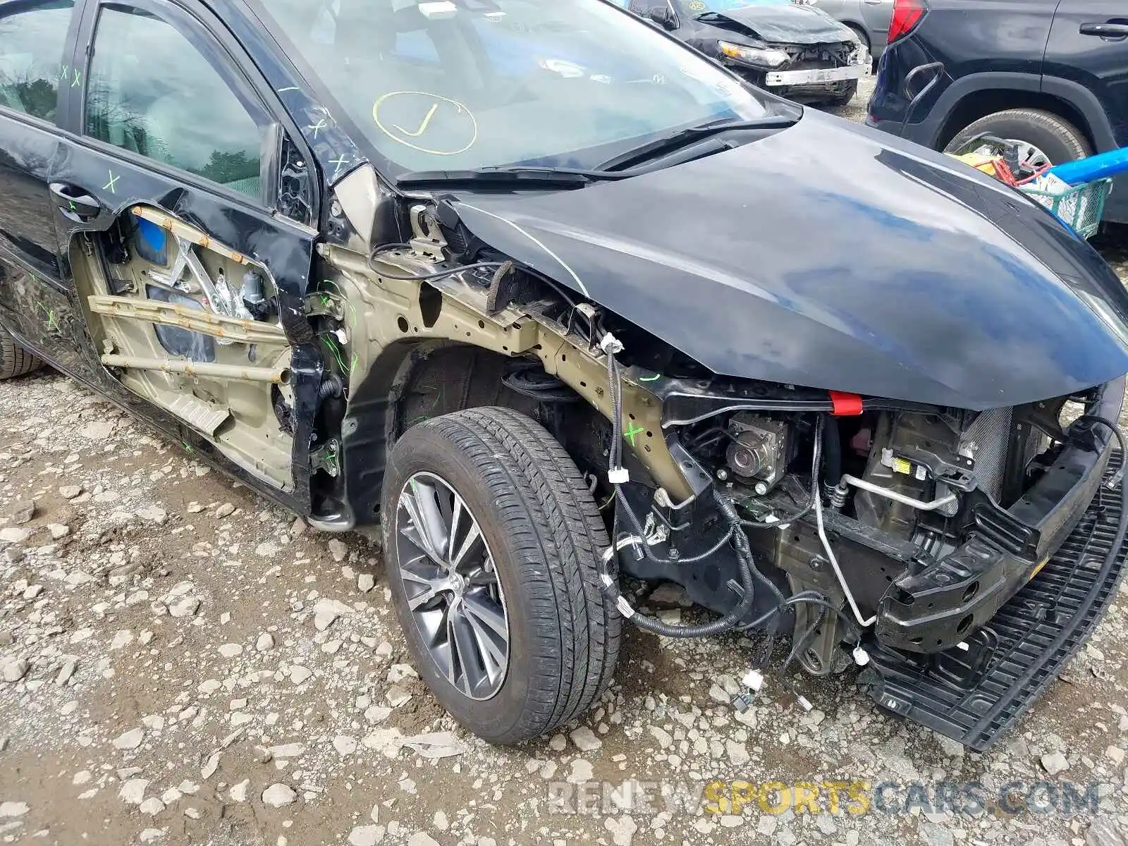 9 Photograph of a damaged car 2T1BURHE9KC161182 TOYOTA COROLLA 2019