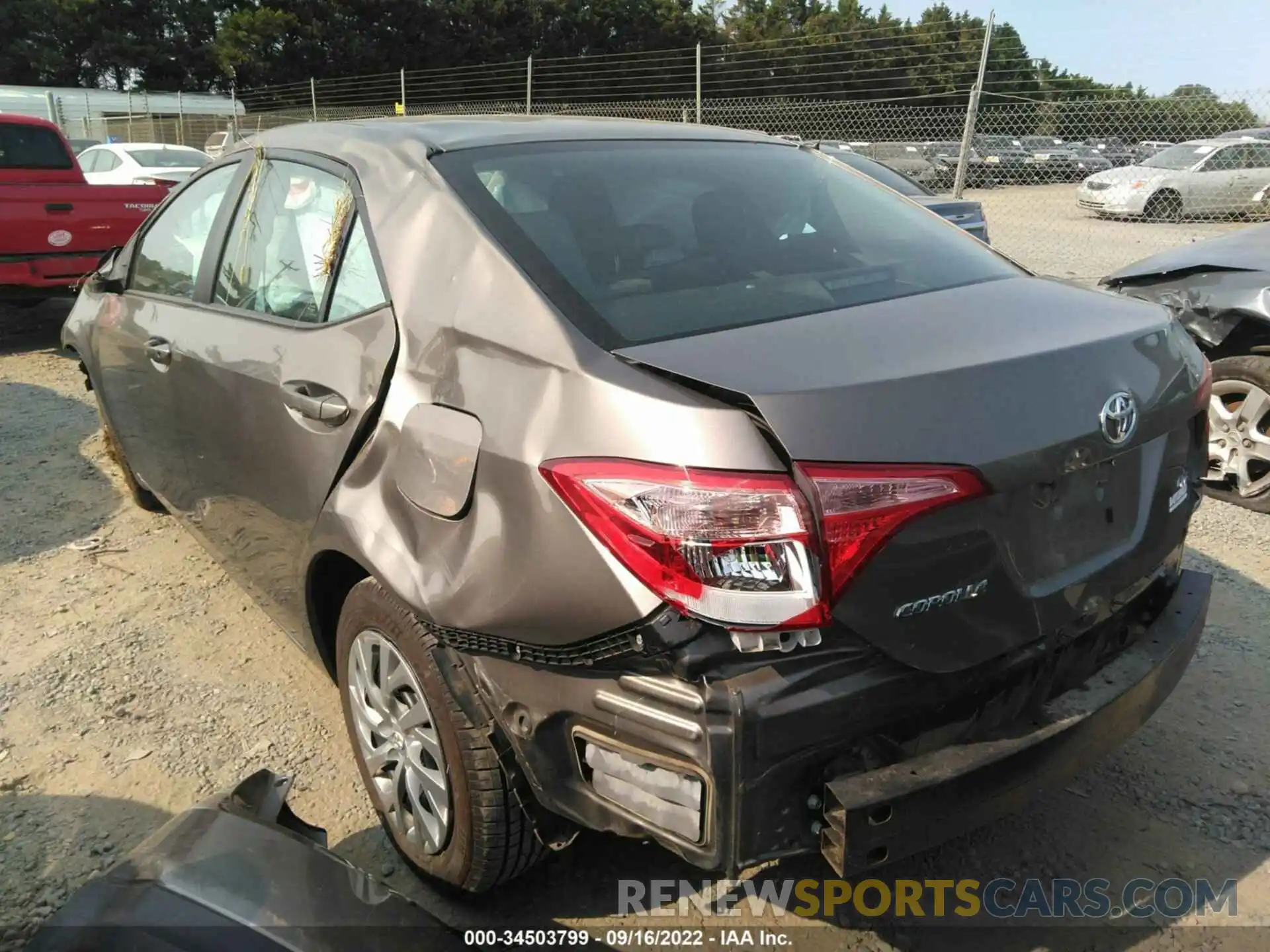 3 Photograph of a damaged car 2T1BURHE9KC162722 TOYOTA COROLLA 2019