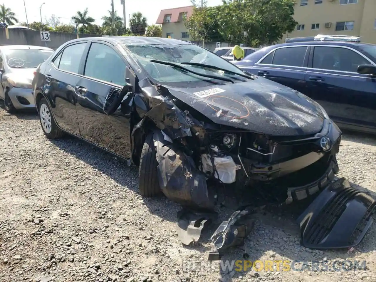 1 Photograph of a damaged car 2T1BURHE9KC162932 TOYOTA COROLLA 2019