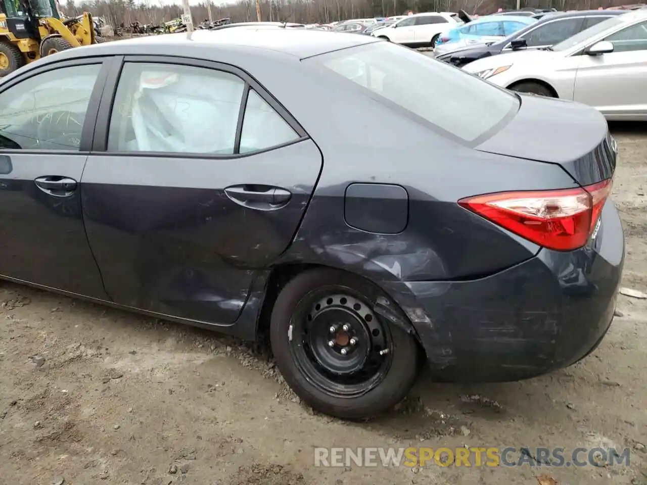 9 Photograph of a damaged car 2T1BURHE9KC163580 TOYOTA COROLLA 2019