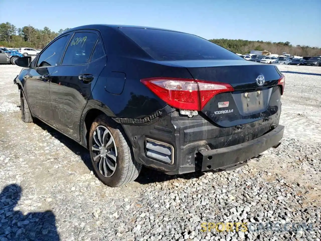 3 Photograph of a damaged car 2T1BURHE9KC163658 TOYOTA COROLLA 2019