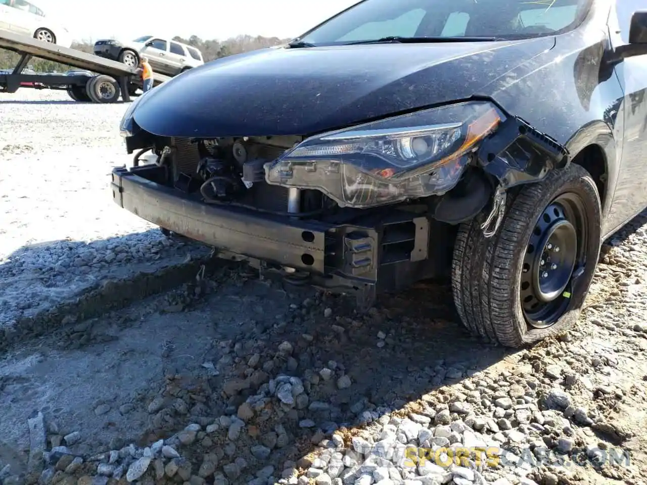 9 Photograph of a damaged car 2T1BURHE9KC163658 TOYOTA COROLLA 2019