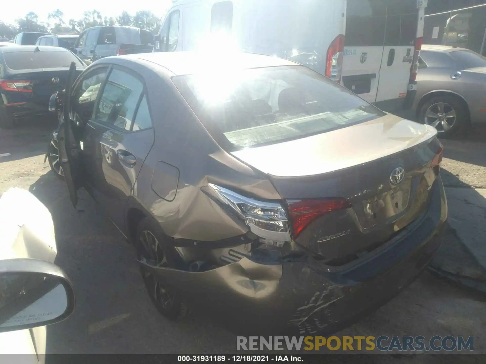 3 Photograph of a damaged car 2T1BURHE9KC163840 TOYOTA COROLLA 2019