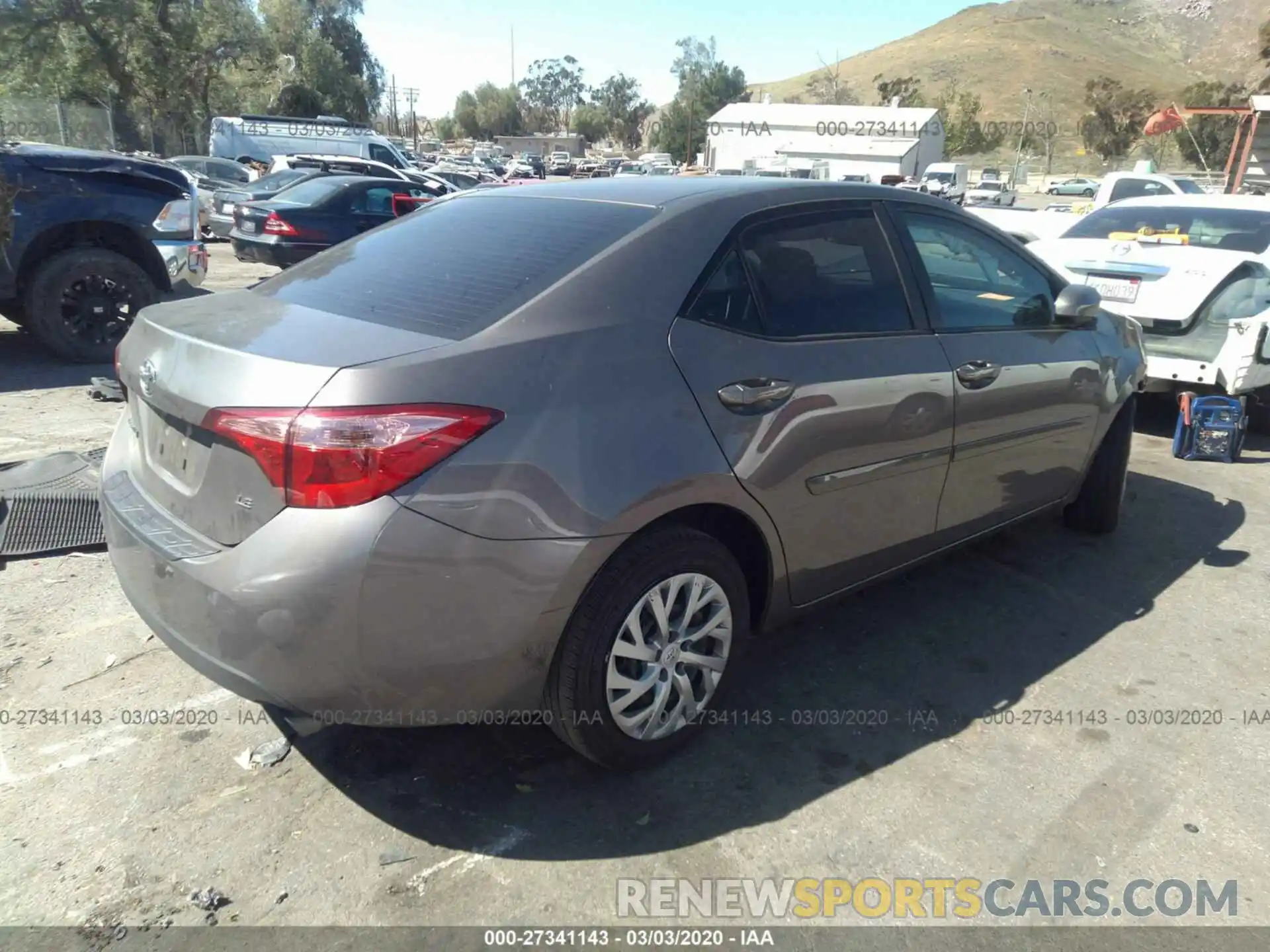 4 Photograph of a damaged car 2T1BURHE9KC163952 TOYOTA COROLLA 2019