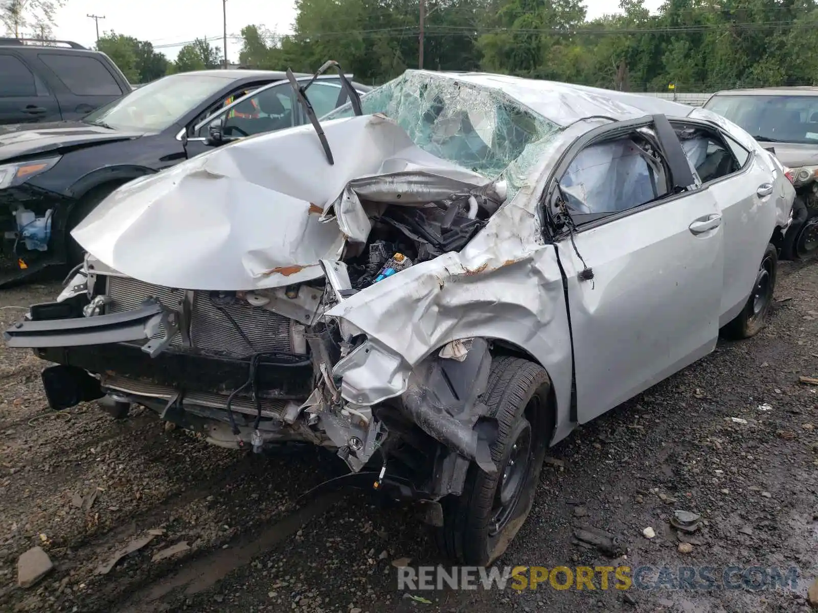 2 Photograph of a damaged car 2T1BURHE9KC164289 TOYOTA COROLLA 2019