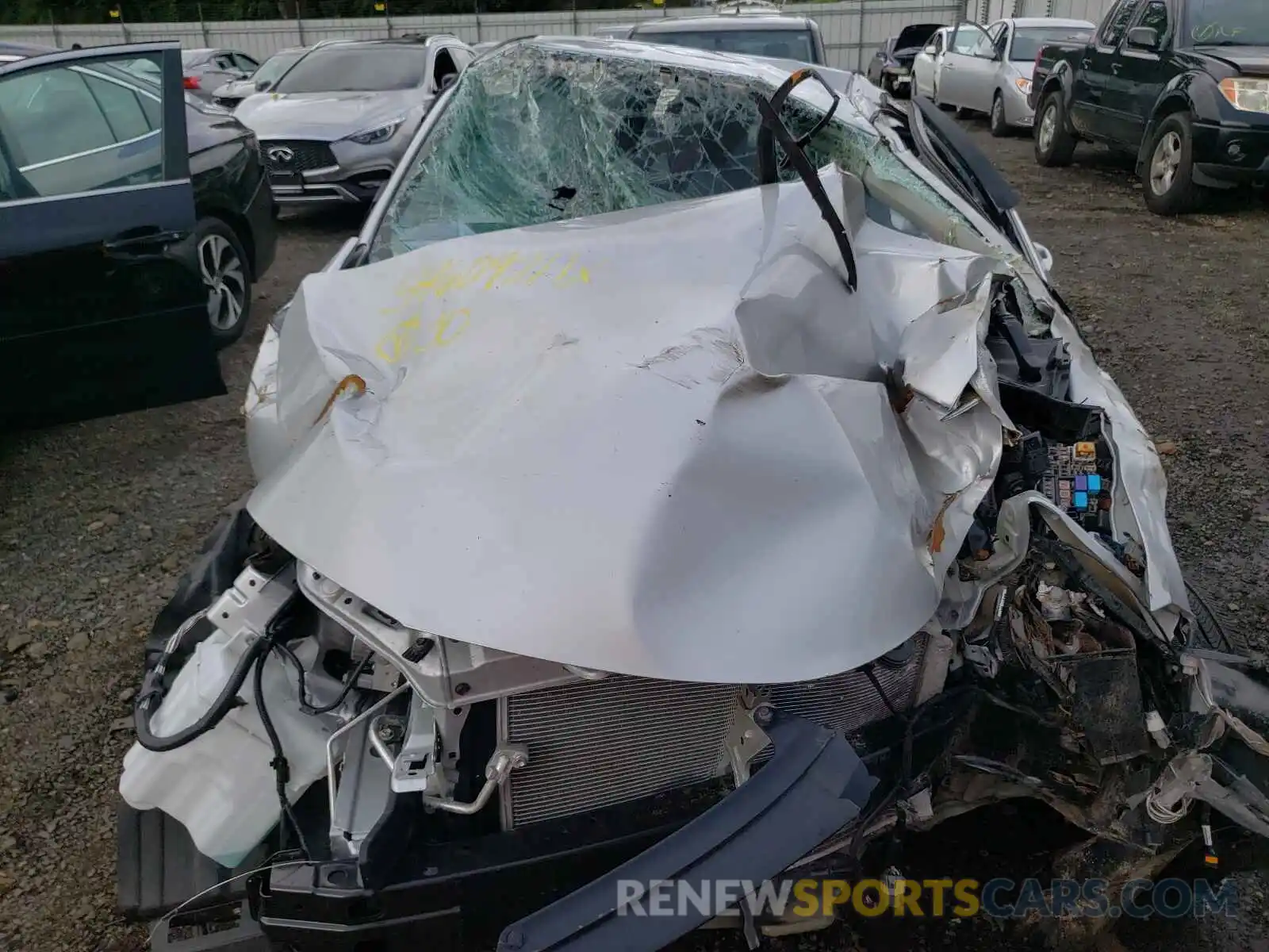 9 Photograph of a damaged car 2T1BURHE9KC164289 TOYOTA COROLLA 2019