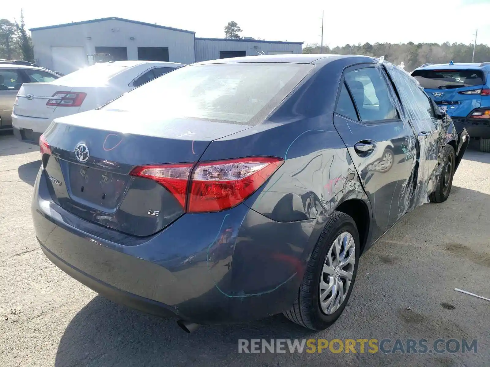 4 Photograph of a damaged car 2T1BURHE9KC164616 TOYOTA COROLLA 2019