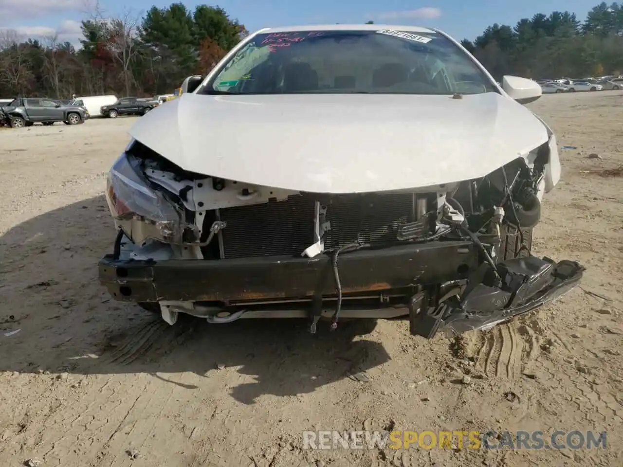 9 Photograph of a damaged car 2T1BURHE9KC164972 TOYOTA COROLLA 2019