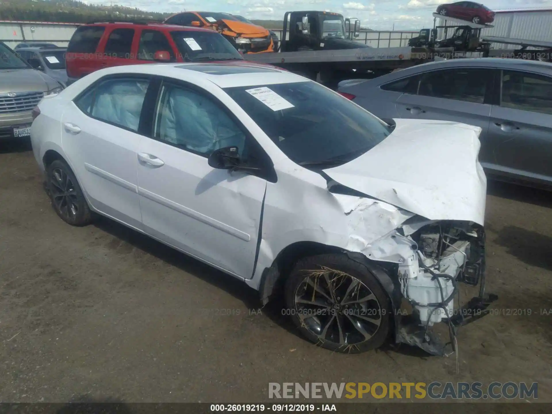 1 Photograph of a damaged car 2T1BURHE9KC165040 TOYOTA COROLLA 2019