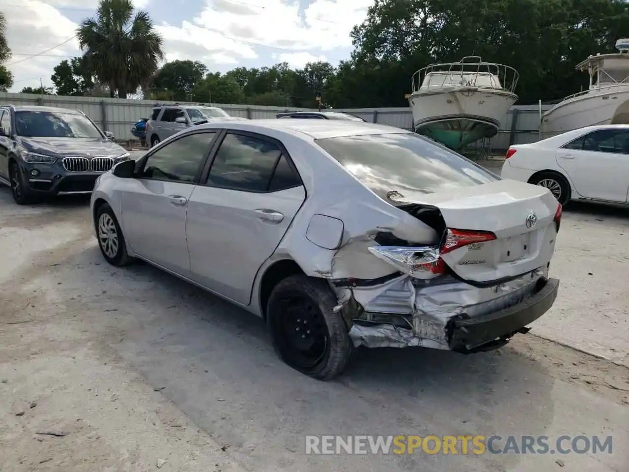 3 Photograph of a damaged car 2T1BURHE9KC165247 TOYOTA COROLLA 2019