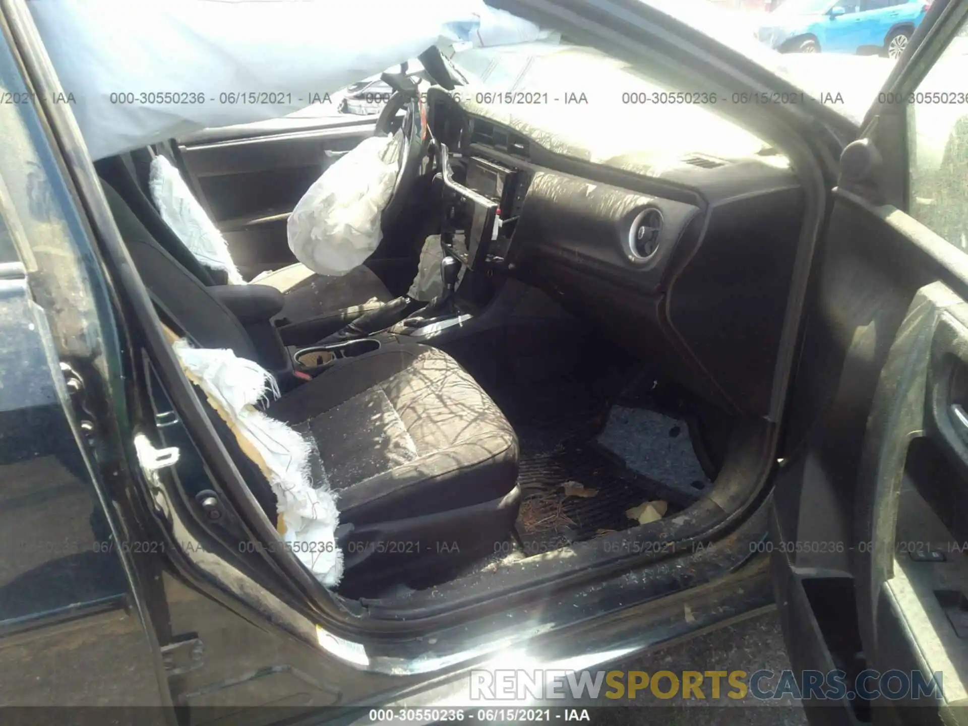 5 Photograph of a damaged car 2T1BURHE9KC166303 TOYOTA COROLLA 2019
