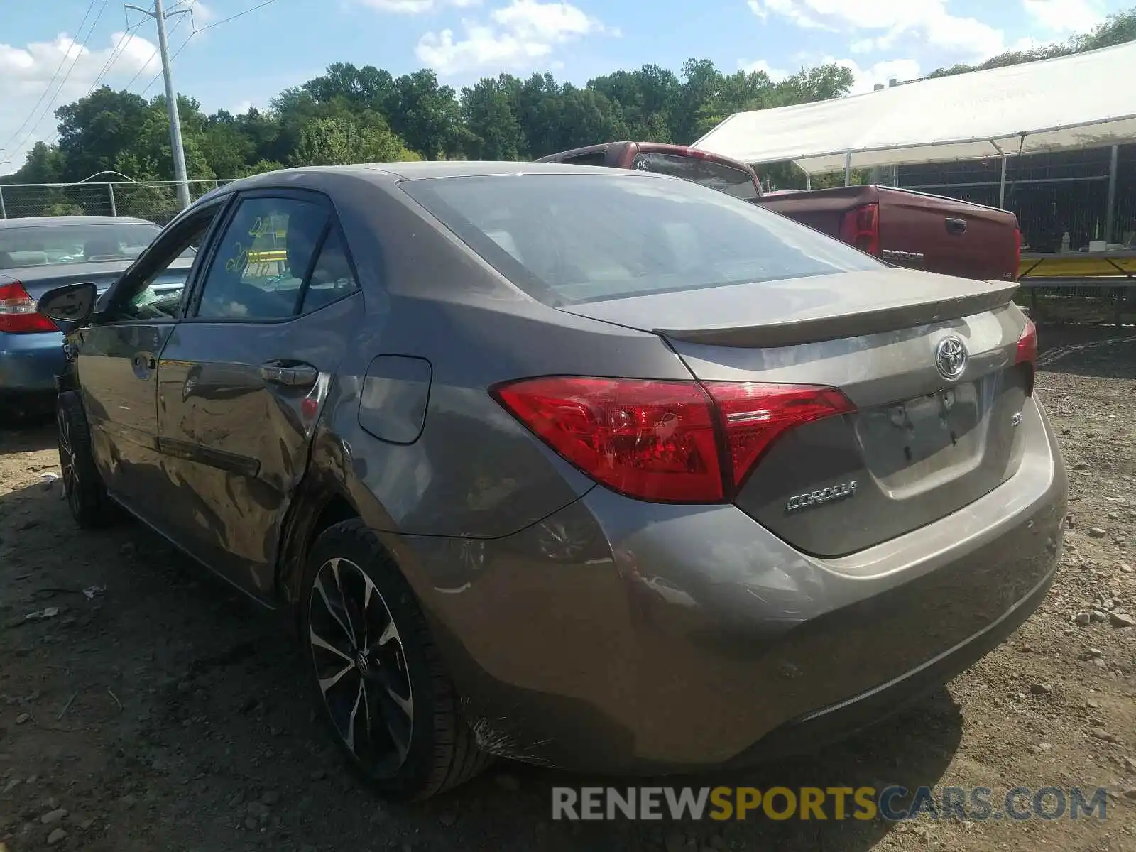 3 Photograph of a damaged car 2T1BURHE9KC166639 TOYOTA COROLLA 2019