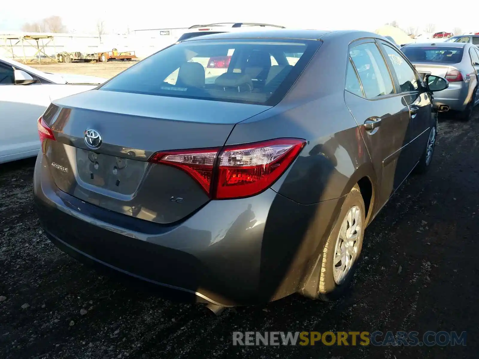 4 Photograph of a damaged car 2T1BURHE9KC166804 TOYOTA COROLLA 2019