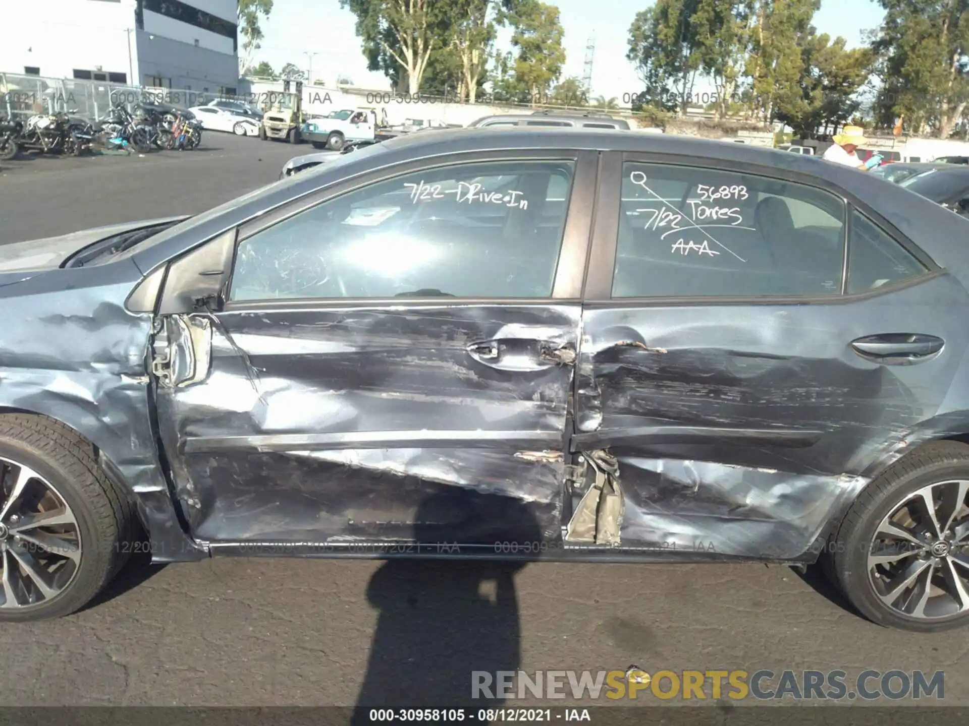 6 Photograph of a damaged car 2T1BURHE9KC166995 TOYOTA COROLLA 2019