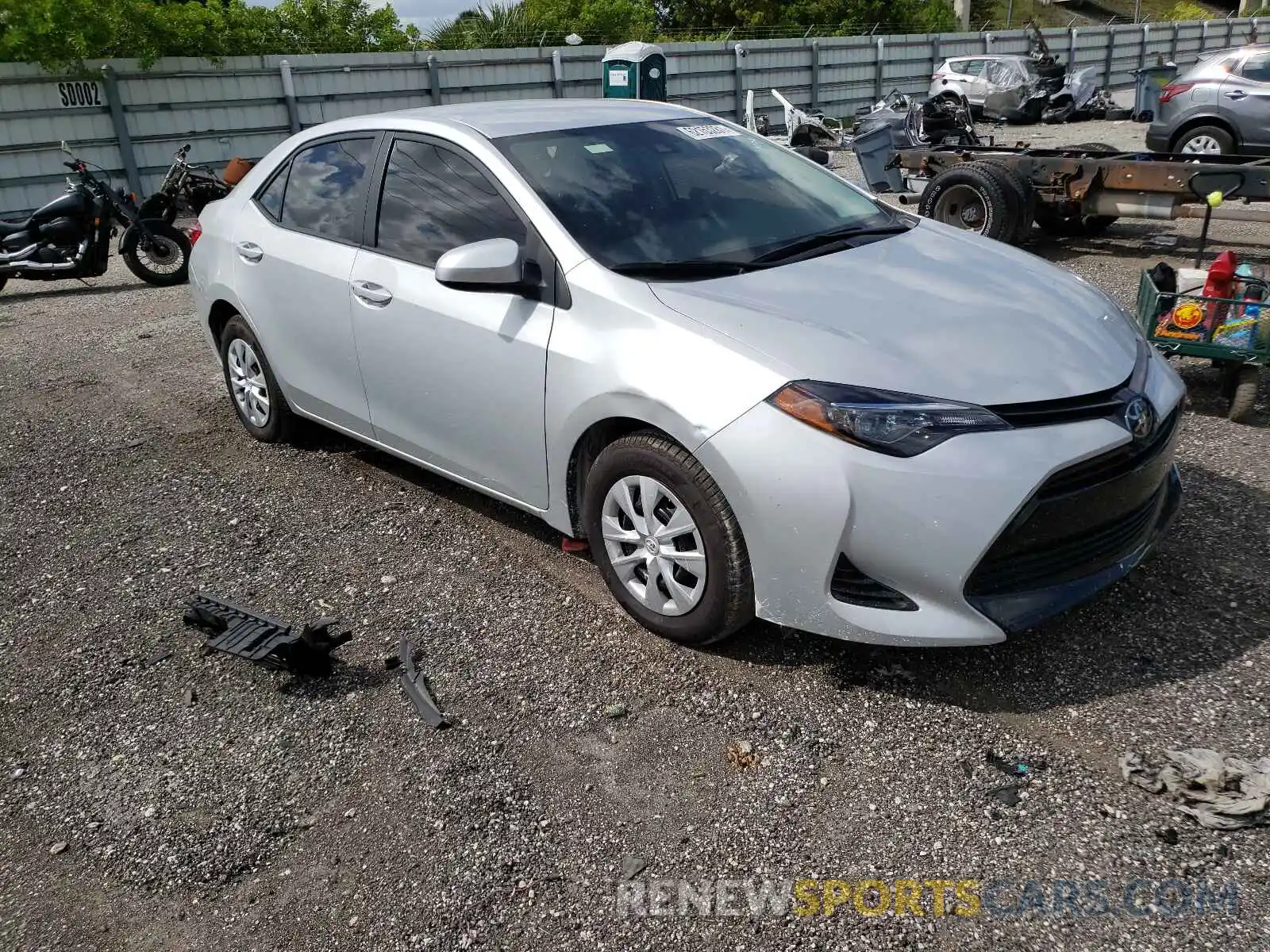 1 Photograph of a damaged car 2T1BURHE9KC168200 TOYOTA COROLLA 2019