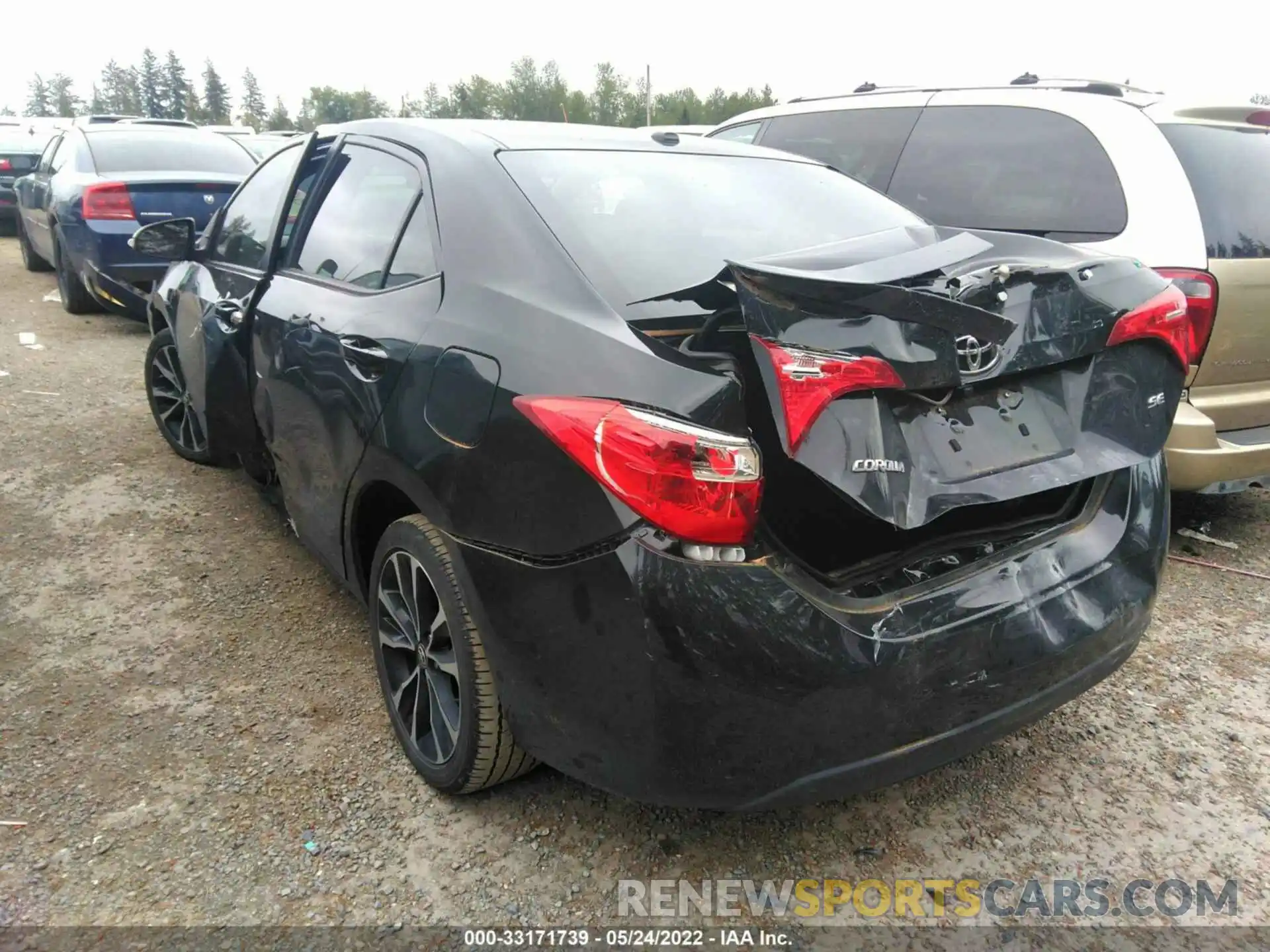 3 Photograph of a damaged car 2T1BURHE9KC168570 TOYOTA COROLLA 2019