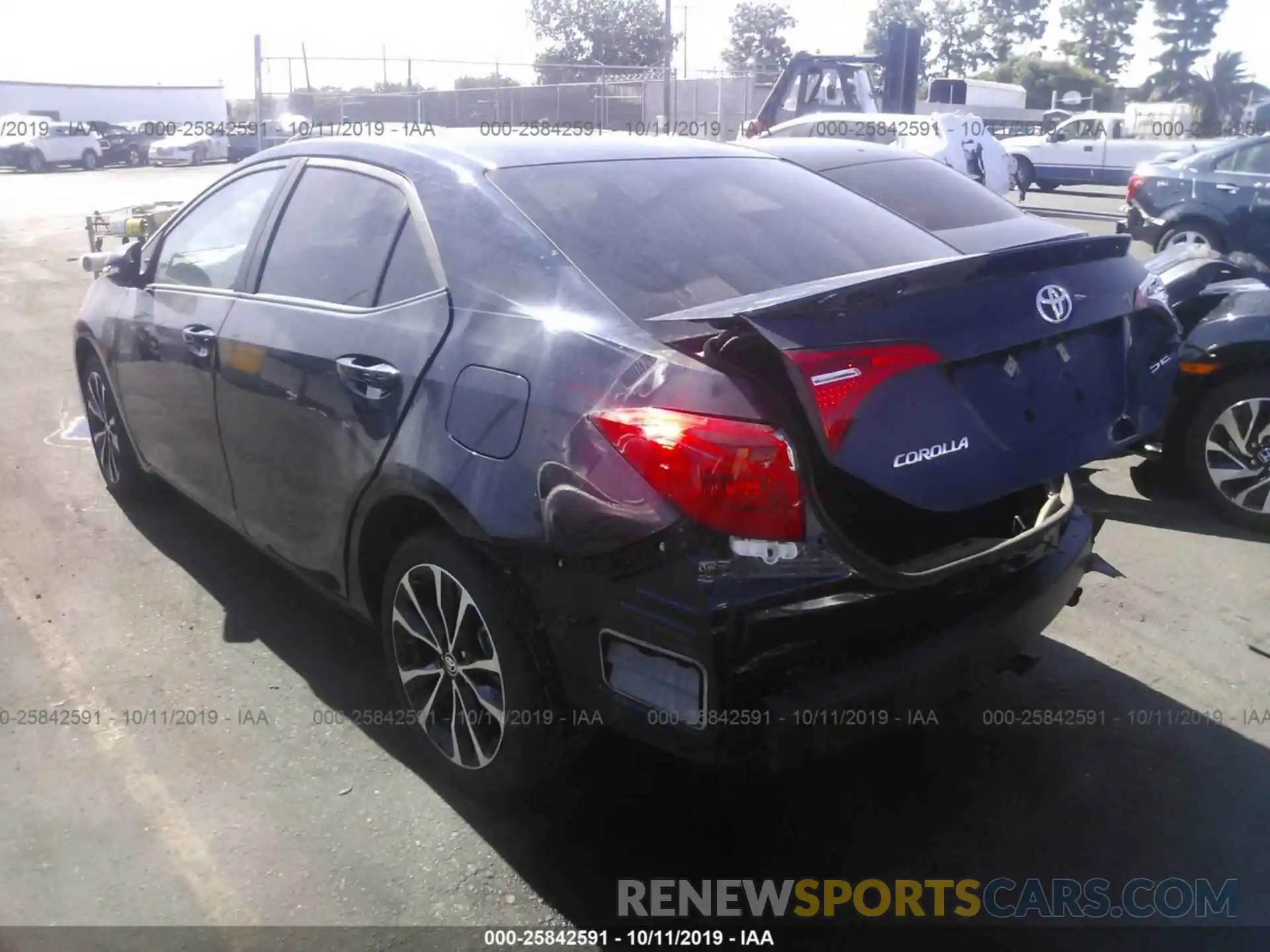 3 Photograph of a damaged car 2T1BURHE9KC169072 TOYOTA COROLLA 2019