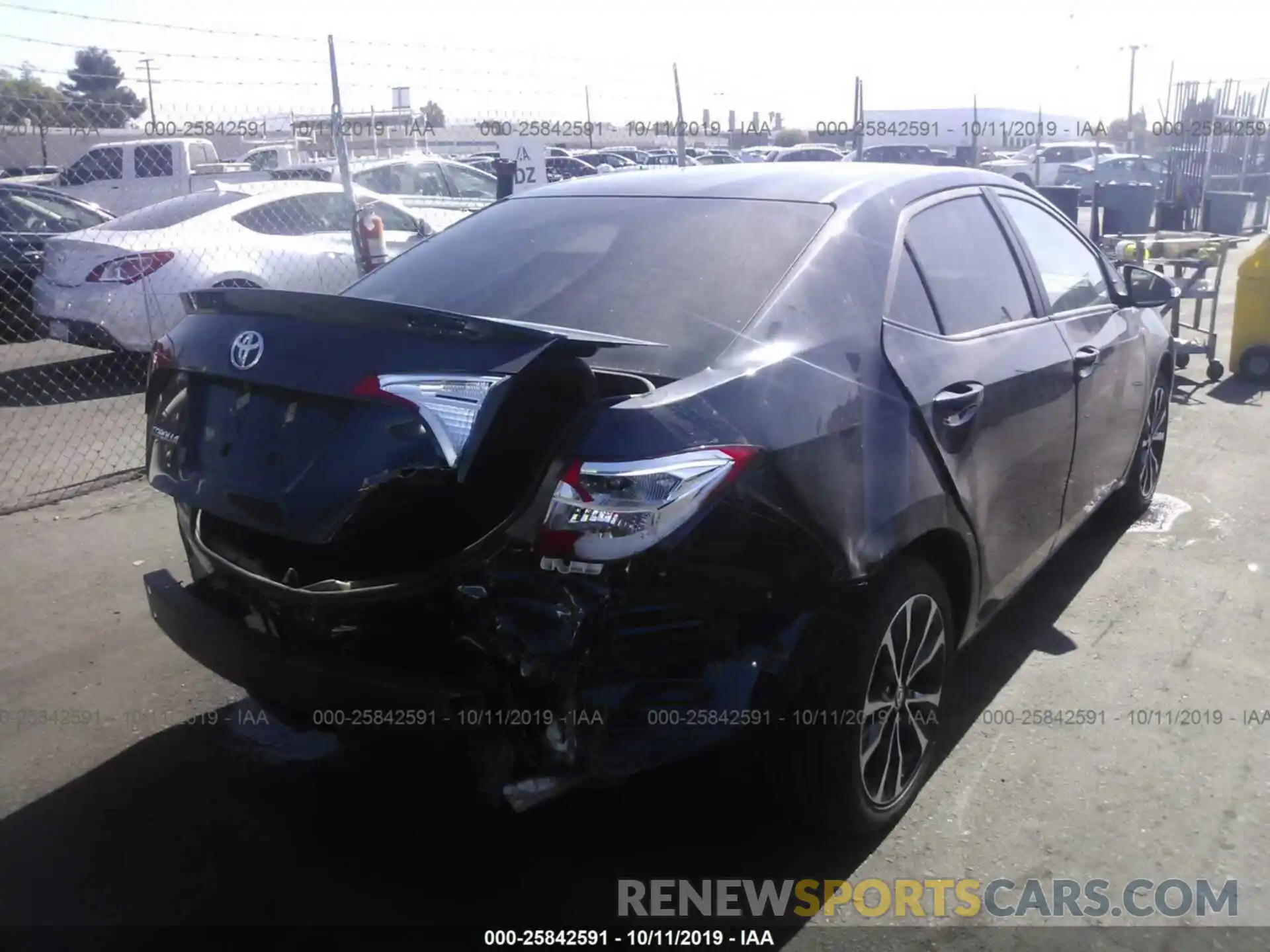 4 Photograph of a damaged car 2T1BURHE9KC169072 TOYOTA COROLLA 2019