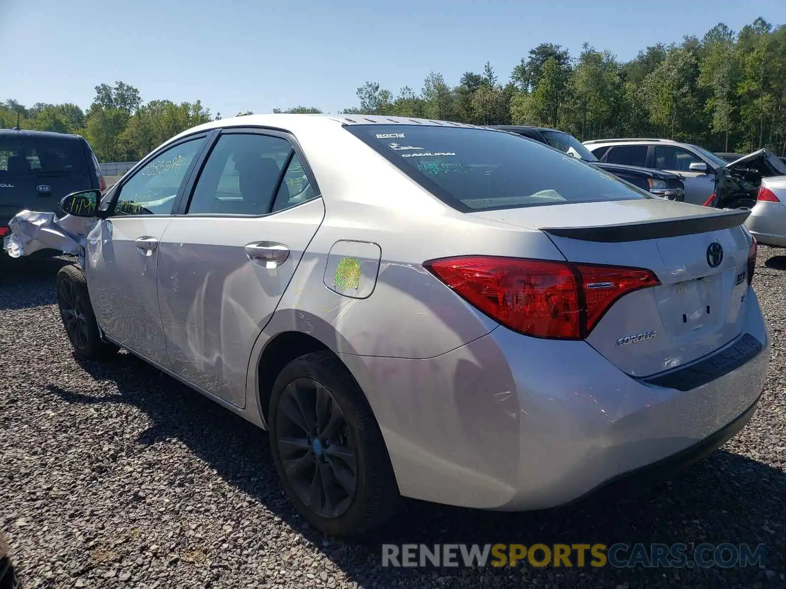 3 Photograph of a damaged car 2T1BURHE9KC169590 TOYOTA COROLLA 2019