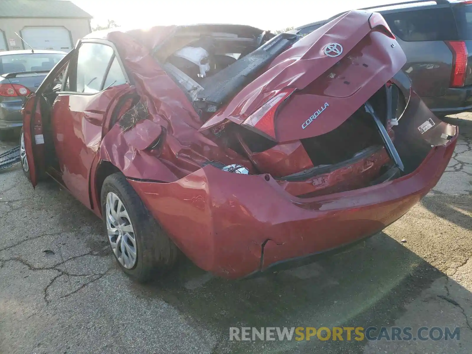 3 Photograph of a damaged car 2T1BURHE9KC170237 TOYOTA COROLLA 2019