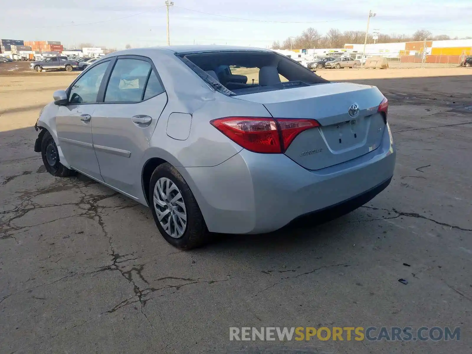 3 Photograph of a damaged car 2T1BURHE9KC170710 TOYOTA COROLLA 2019