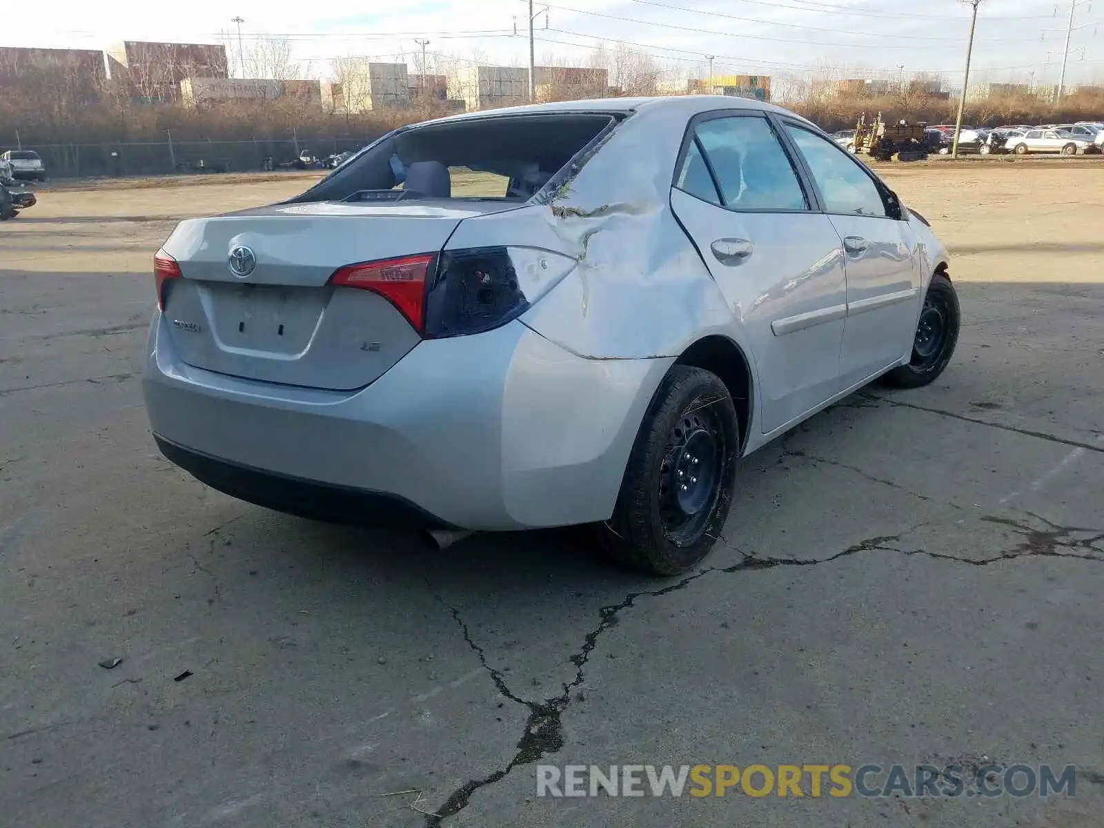 4 Photograph of a damaged car 2T1BURHE9KC170710 TOYOTA COROLLA 2019