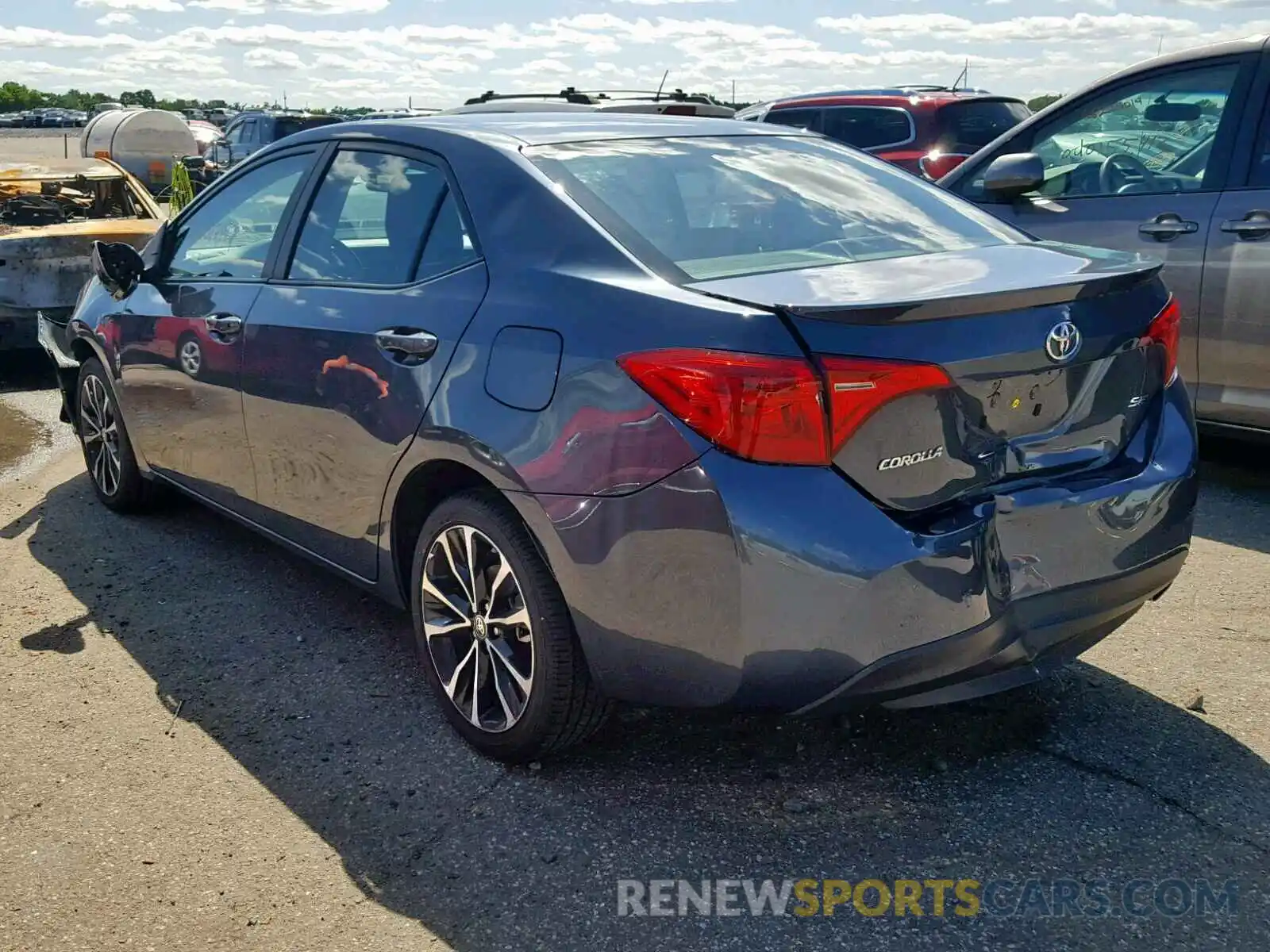 3 Photograph of a damaged car 2T1BURHE9KC170917 TOYOTA COROLLA 2019