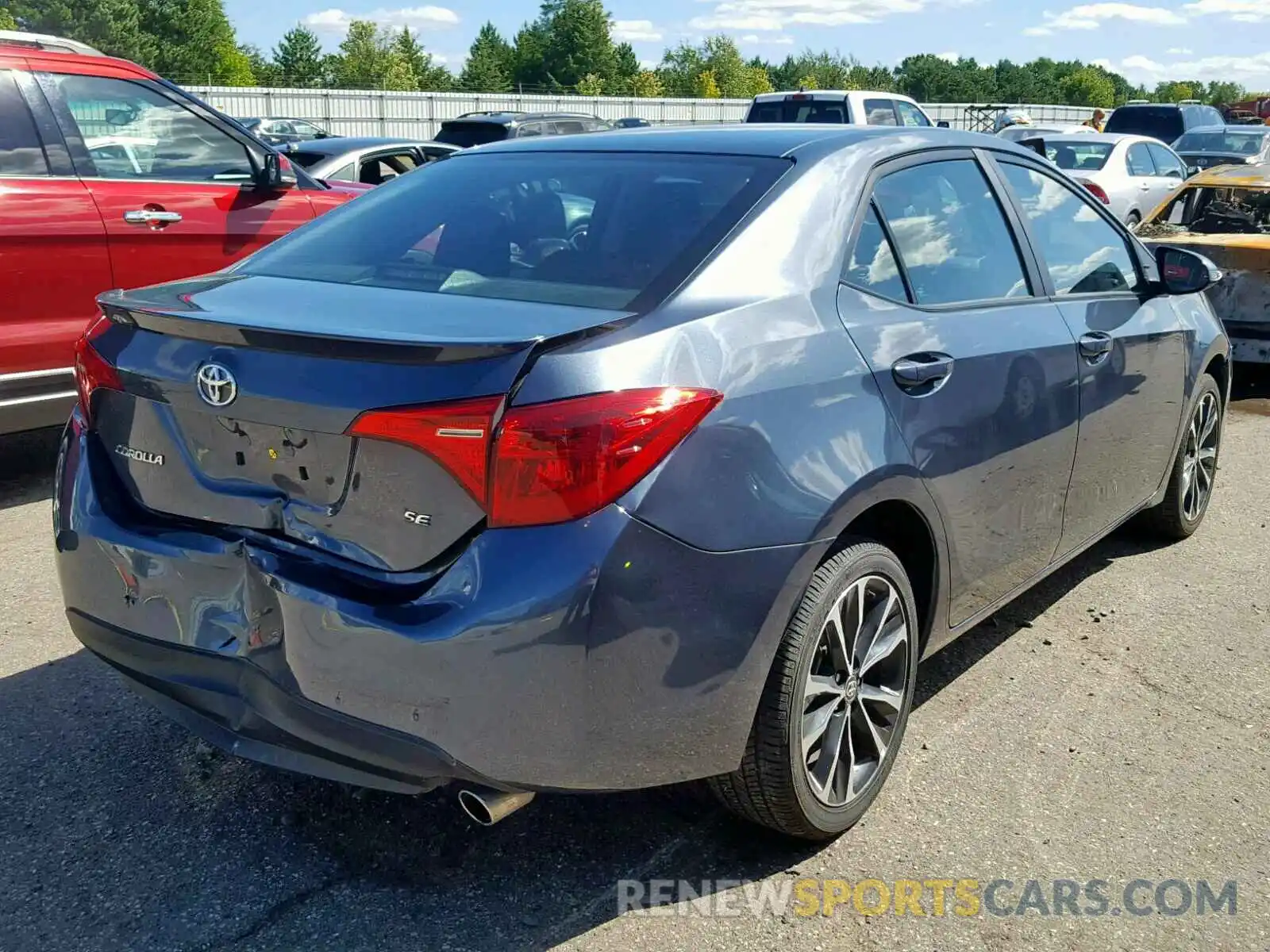 4 Photograph of a damaged car 2T1BURHE9KC170917 TOYOTA COROLLA 2019