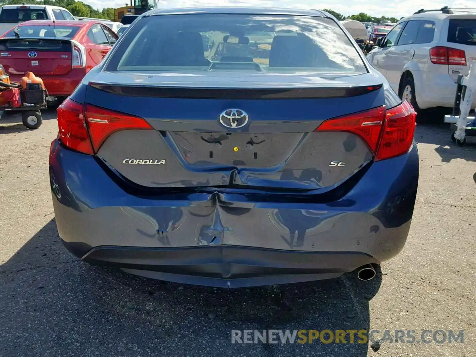 9 Photograph of a damaged car 2T1BURHE9KC170917 TOYOTA COROLLA 2019