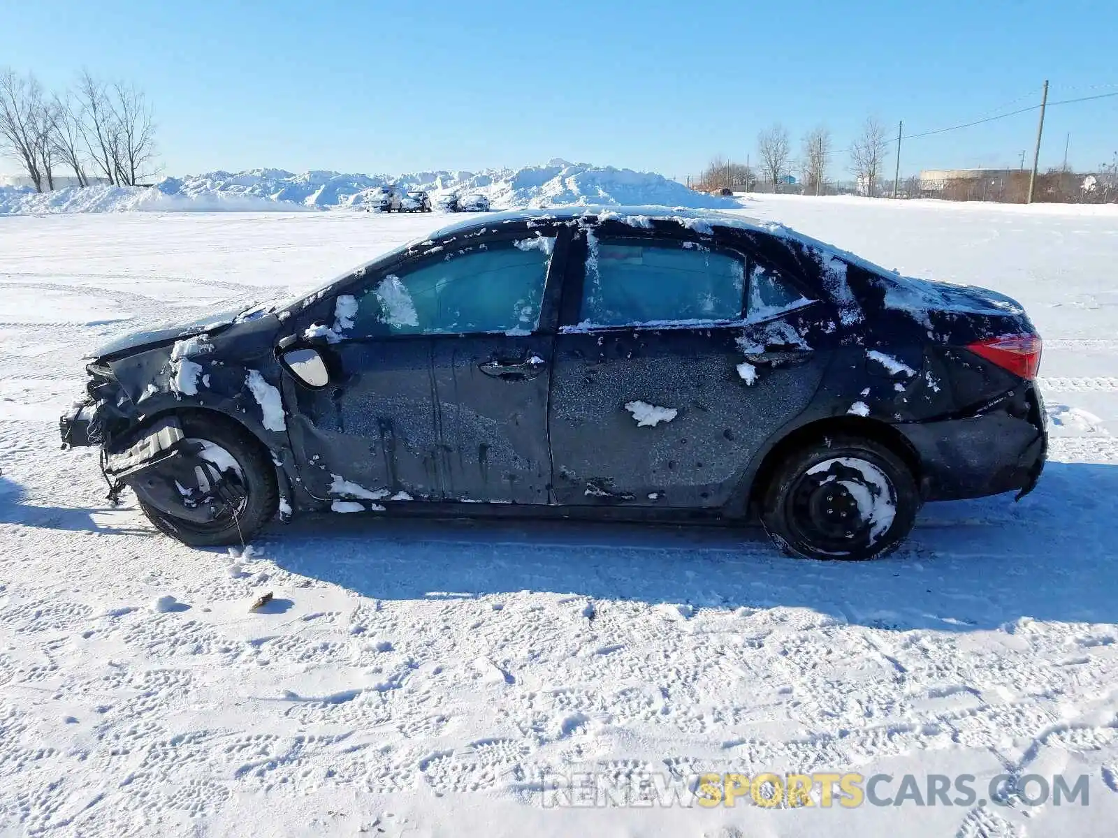 9 Photograph of a damaged car 2T1BURHE9KC171193 TOYOTA COROLLA 2019