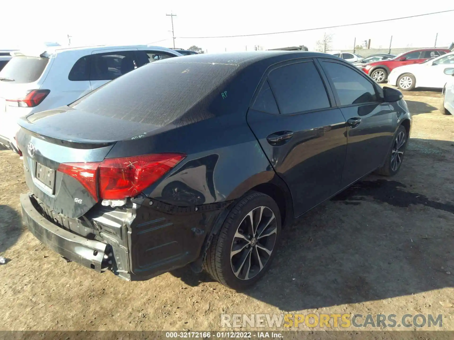 4 Photograph of a damaged car 2T1BURHE9KC171484 TOYOTA COROLLA 2019