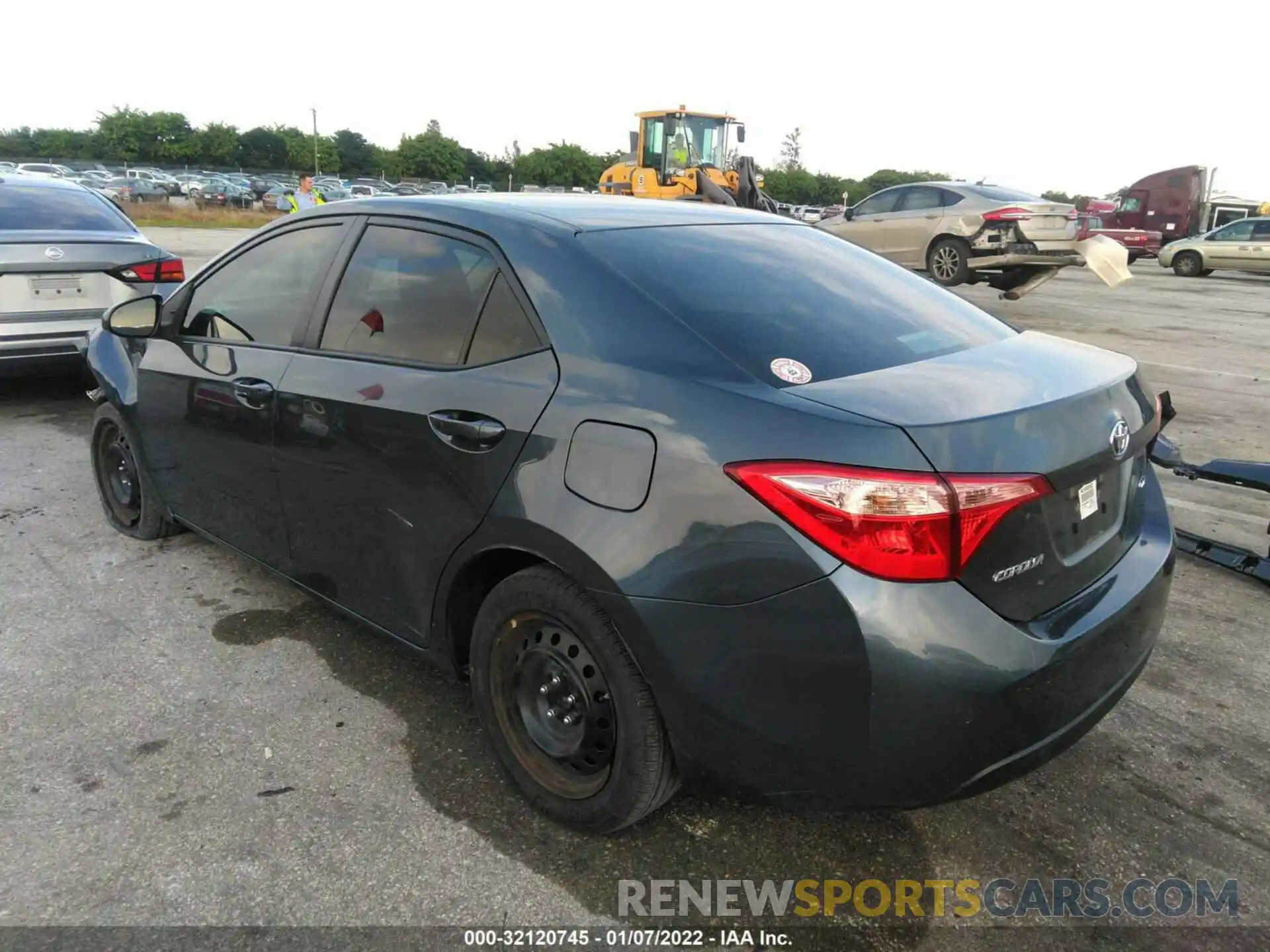 3 Photograph of a damaged car 2T1BURHE9KC171548 TOYOTA COROLLA 2019