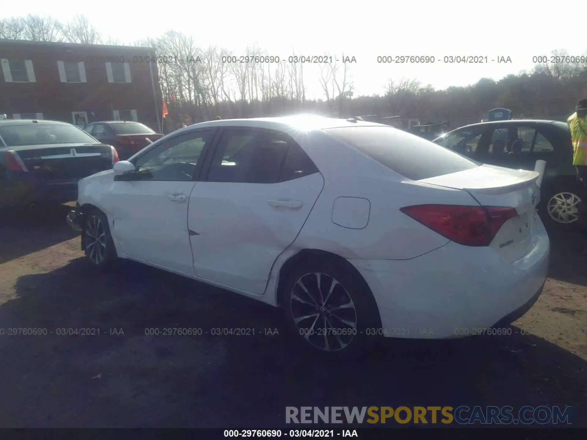 3 Photograph of a damaged car 2T1BURHE9KC171579 TOYOTA COROLLA 2019