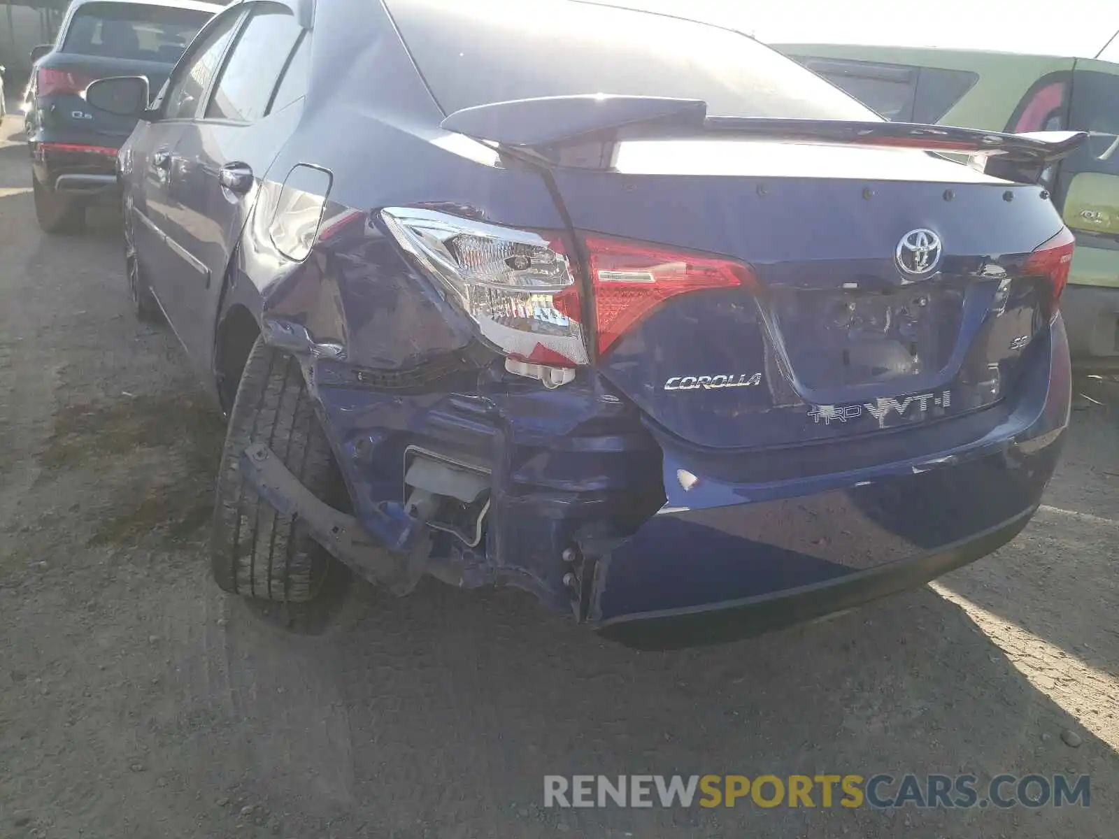 9 Photograph of a damaged car 2T1BURHE9KC172280 TOYOTA COROLLA 2019