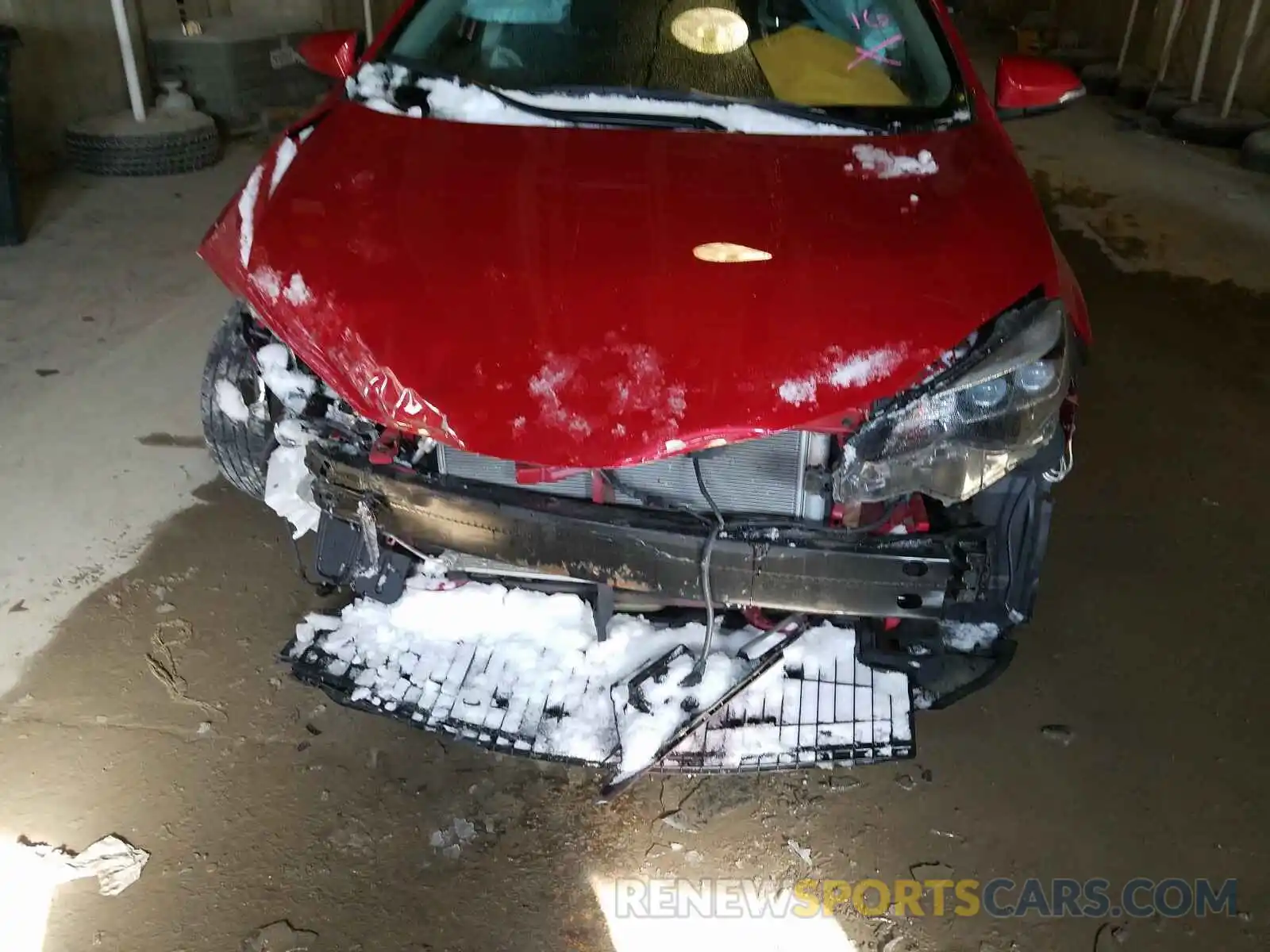 9 Photograph of a damaged car 2T1BURHE9KC172957 TOYOTA COROLLA 2019