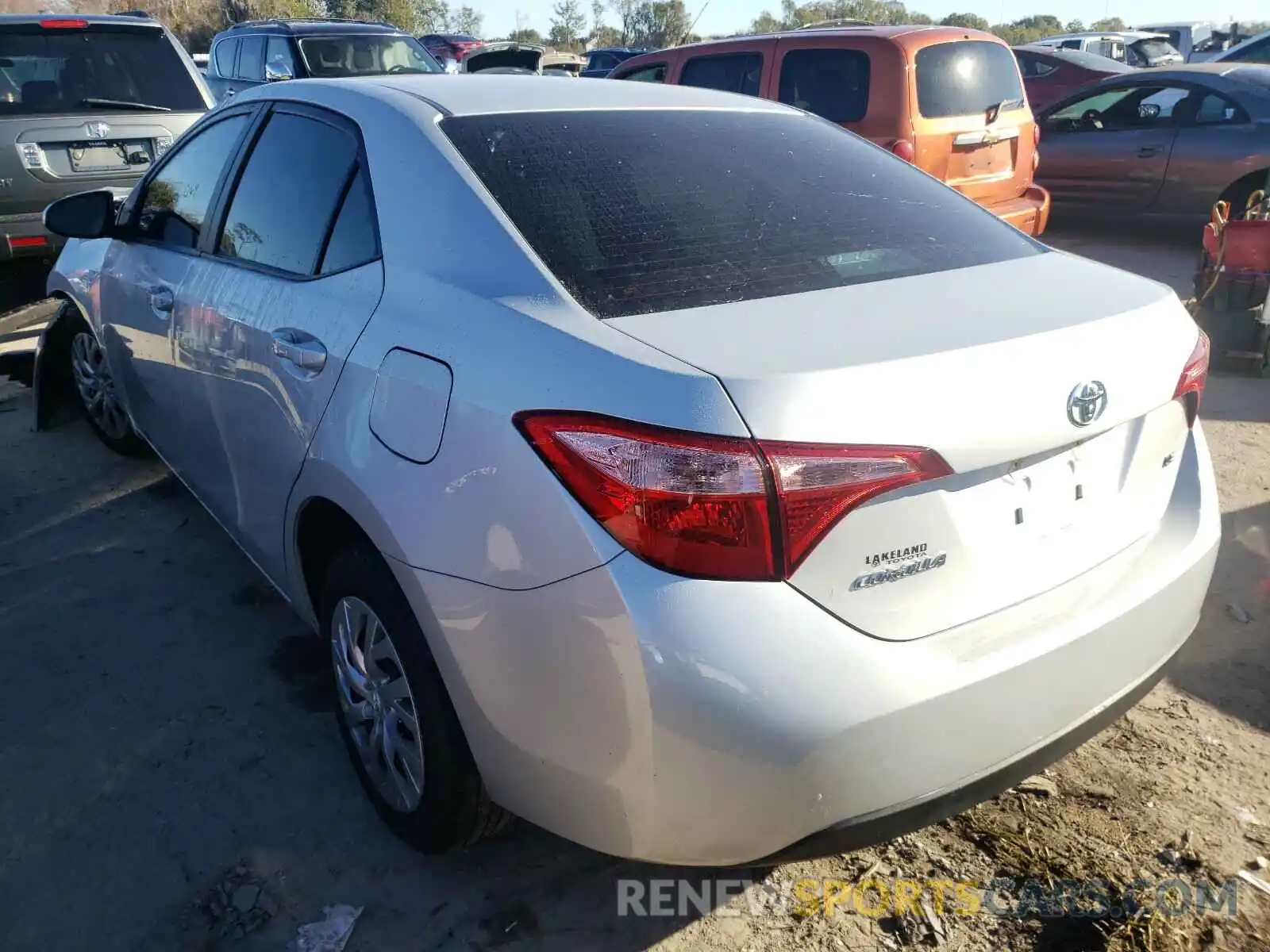 3 Photograph of a damaged car 2T1BURHE9KC173543 TOYOTA COROLLA 2019