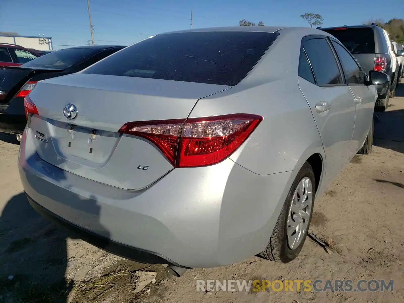 4 Photograph of a damaged car 2T1BURHE9KC173543 TOYOTA COROLLA 2019