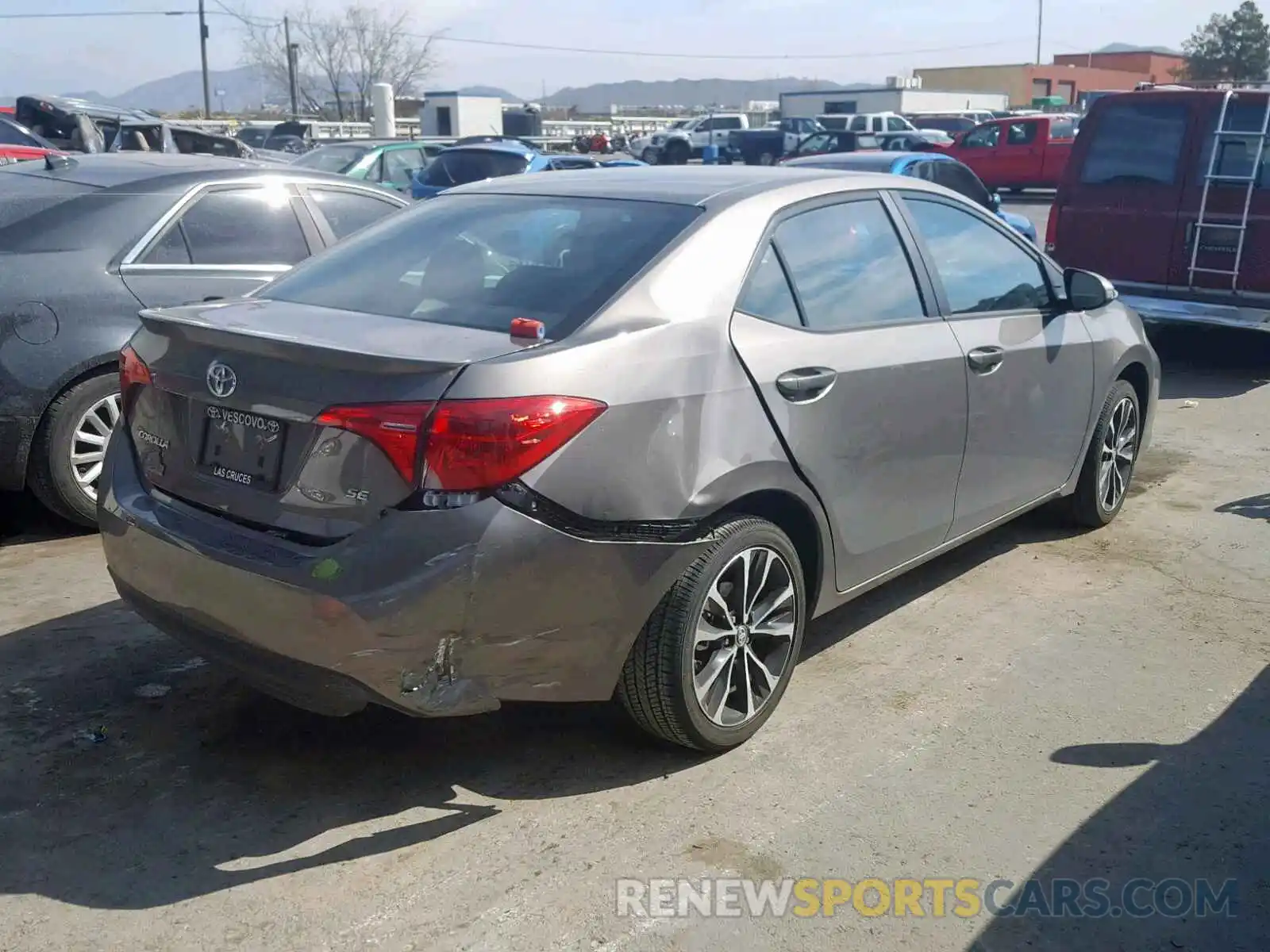 4 Photograph of a damaged car 2T1BURHE9KC173574 TOYOTA COROLLA 2019