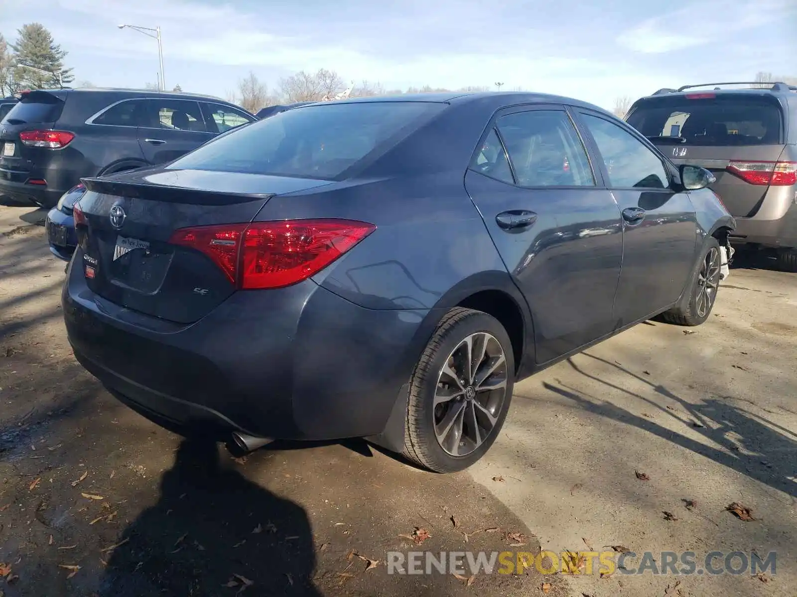 4 Photograph of a damaged car 2T1BURHE9KC173915 TOYOTA COROLLA 2019