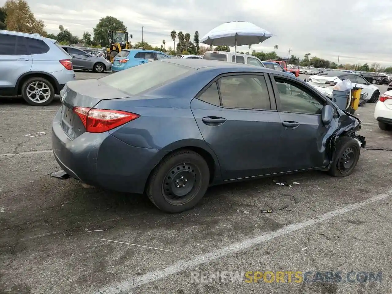 3 Photograph of a damaged car 2T1BURHE9KC174160 TOYOTA COROLLA 2019