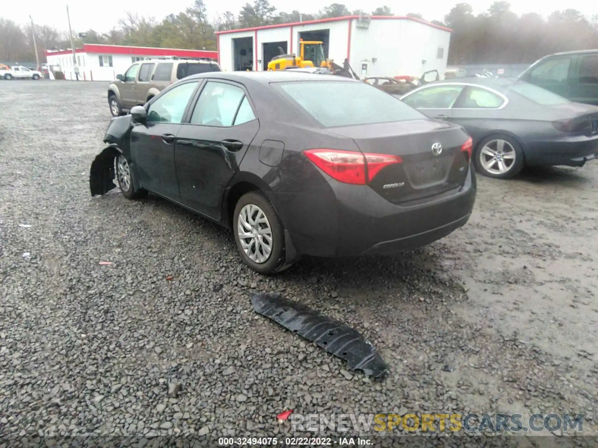 3 Photograph of a damaged car 2T1BURHE9KC174644 TOYOTA COROLLA 2019