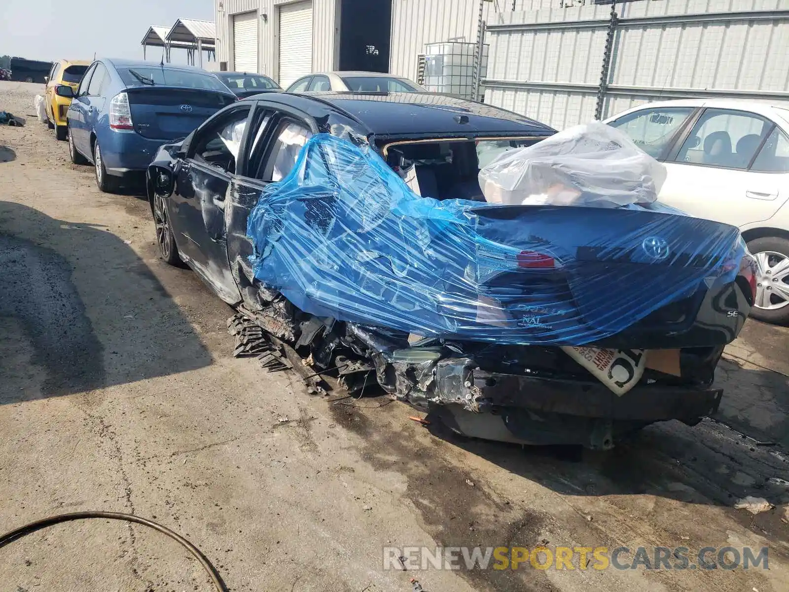 3 Photograph of a damaged car 2T1BURHE9KC176295 TOYOTA COROLLA 2019