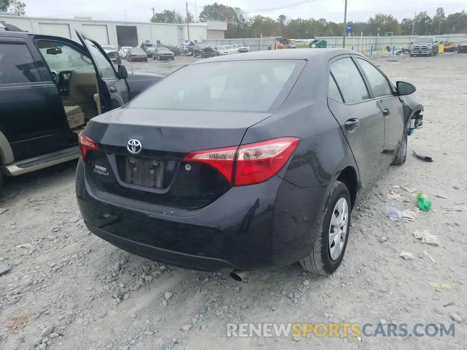 4 Photograph of a damaged car 2T1BURHE9KC176474 TOYOTA COROLLA 2019