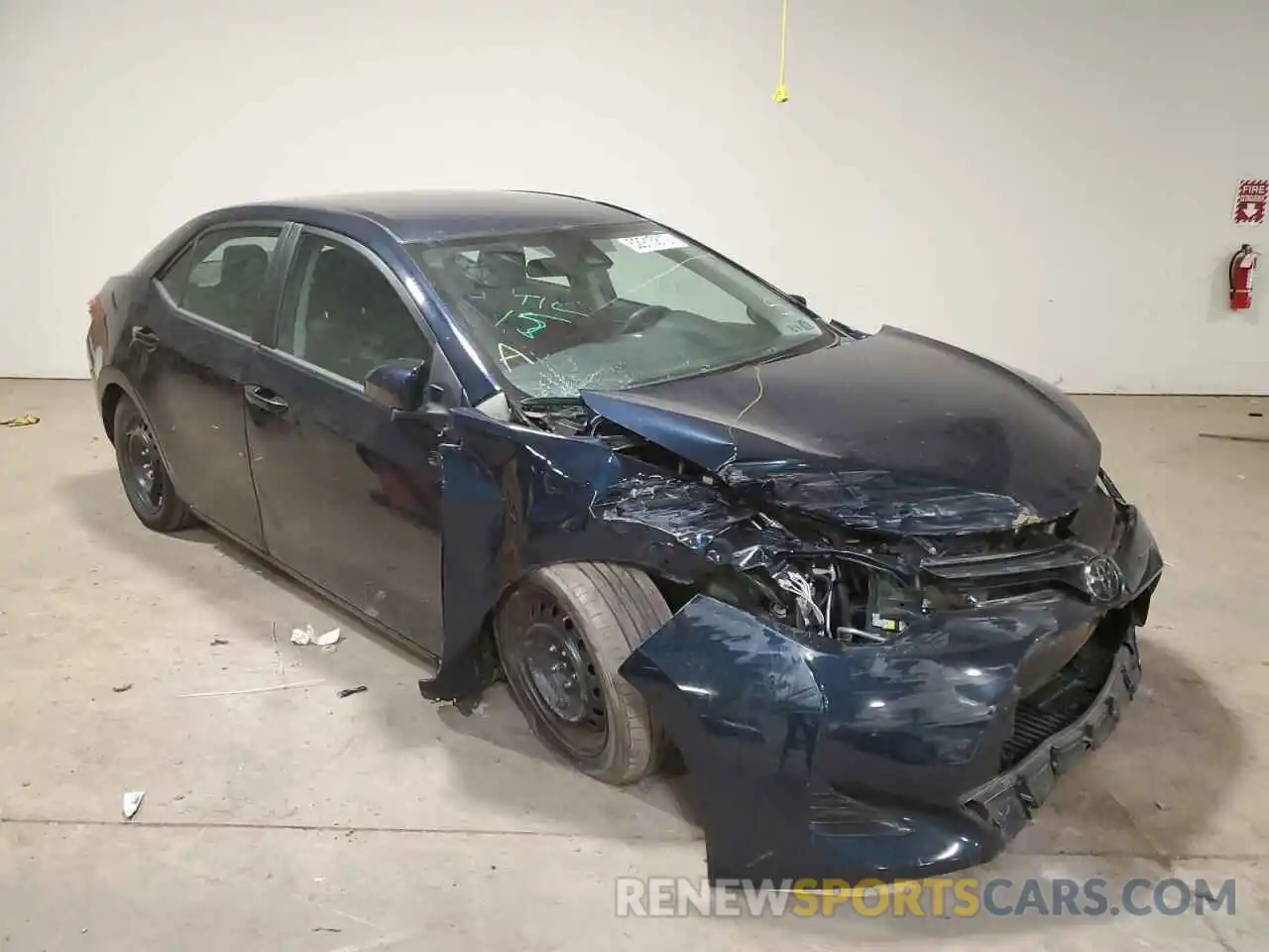 1 Photograph of a damaged car 2T1BURHE9KC176863 TOYOTA COROLLA 2019