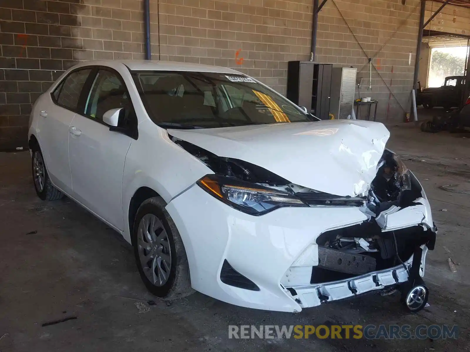 1 Photograph of a damaged car 2T1BURHE9KC176992 TOYOTA COROLLA 2019