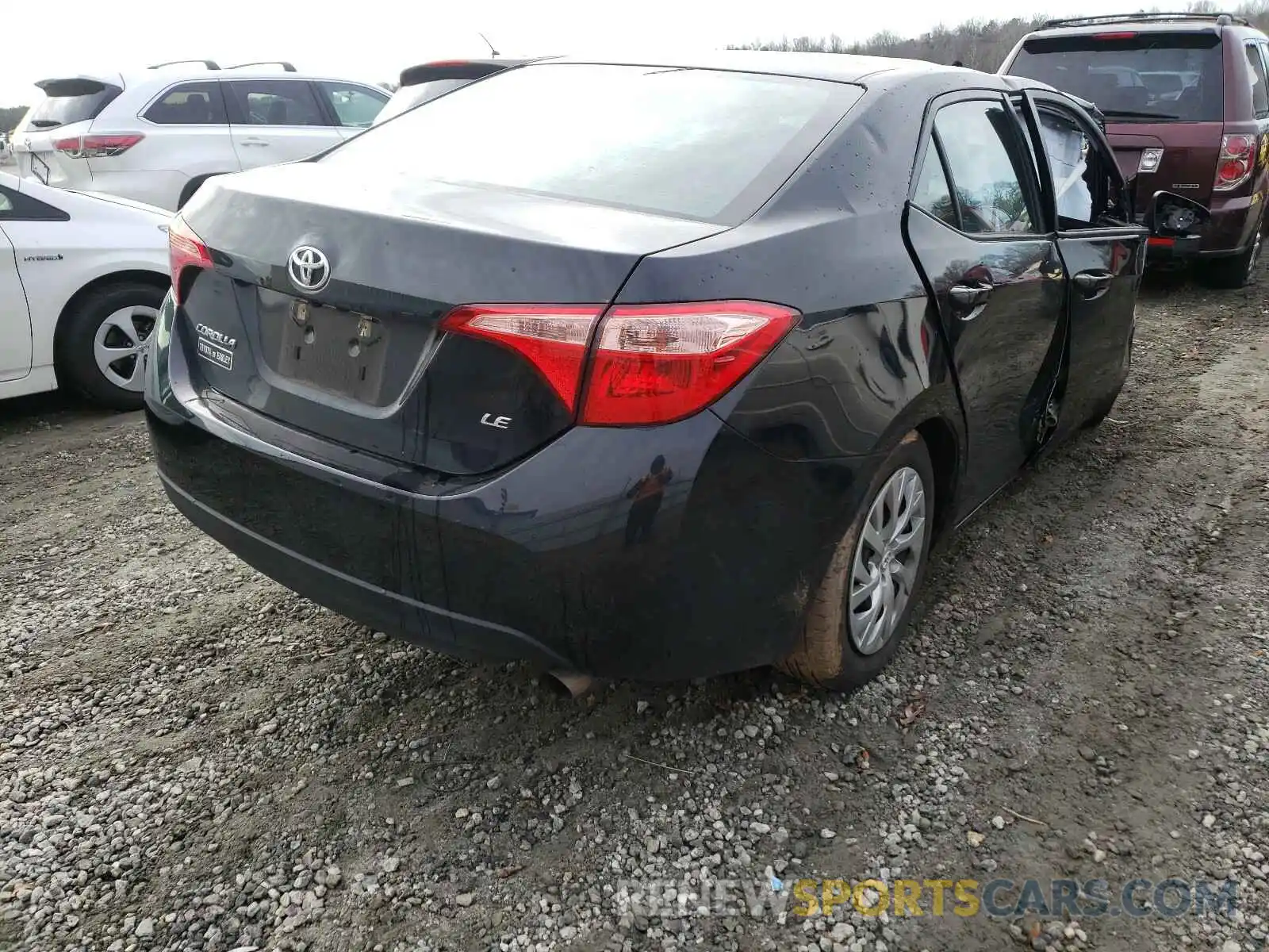 4 Photograph of a damaged car 2T1BURHE9KC178659 TOYOTA COROLLA 2019