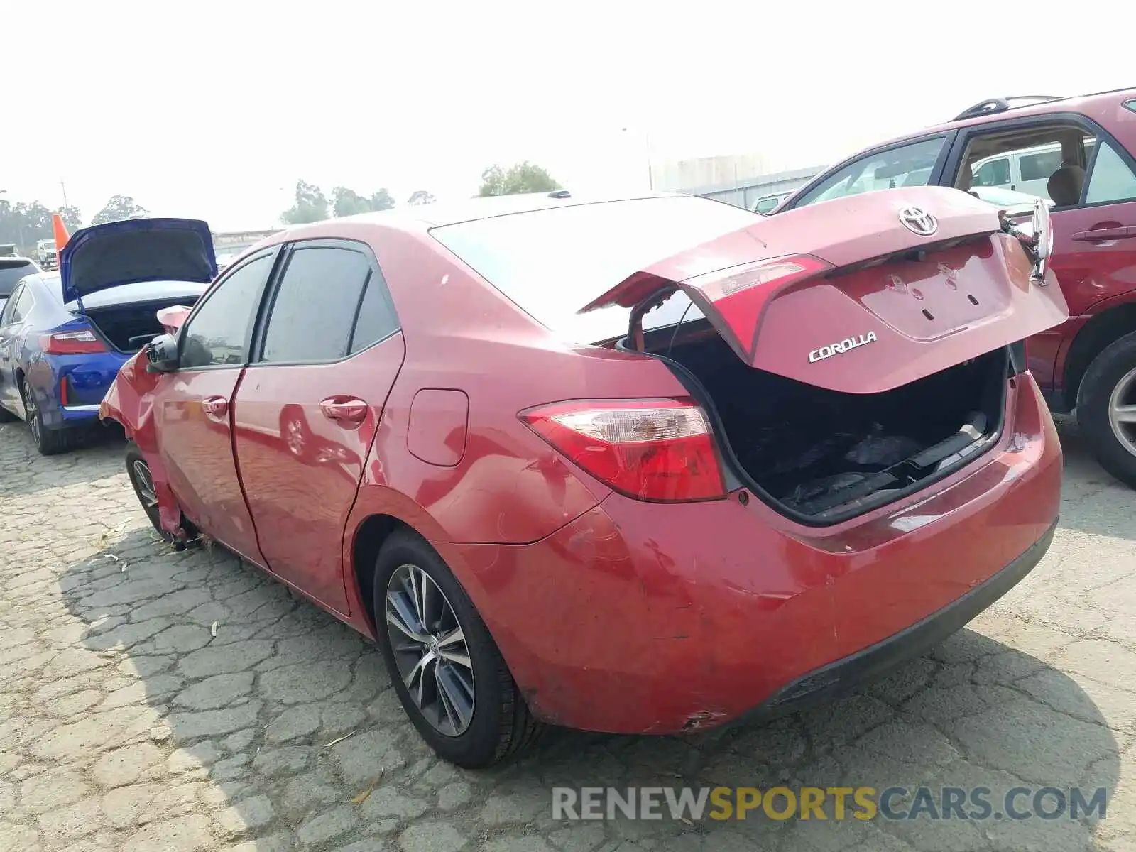 3 Photograph of a damaged car 2T1BURHE9KC179729 TOYOTA COROLLA 2019