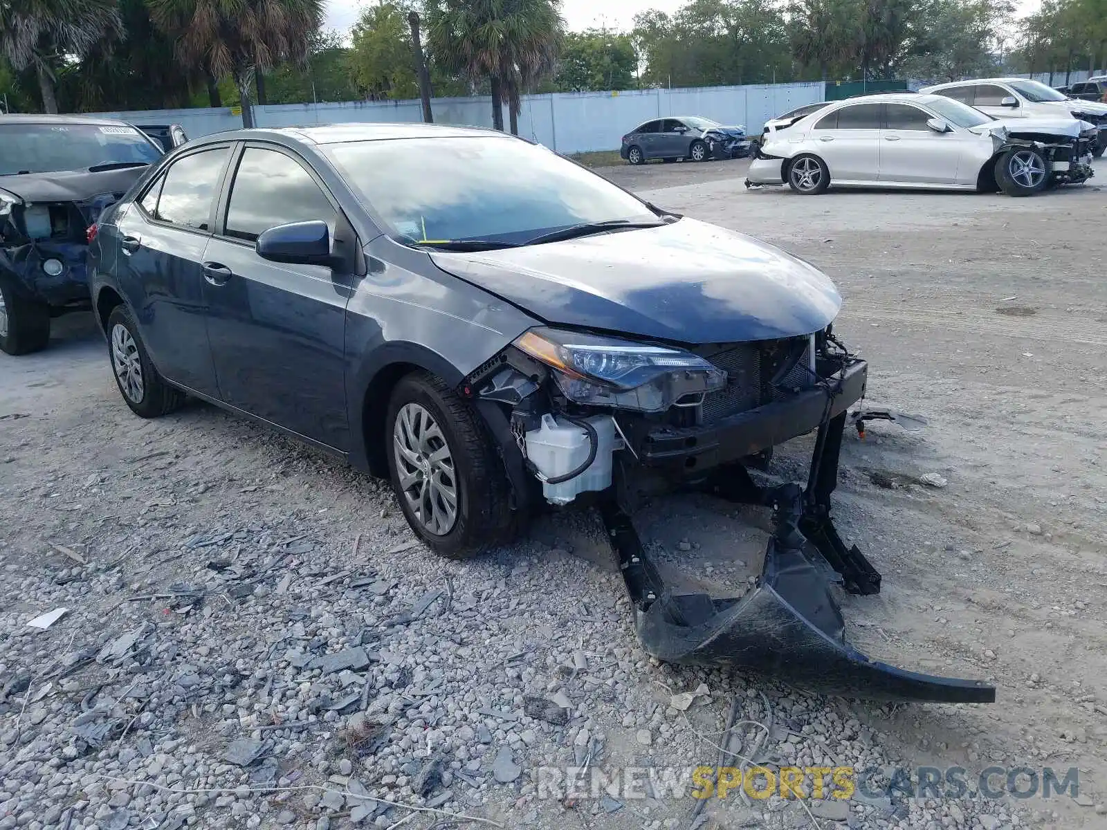 1 Photograph of a damaged car 2T1BURHE9KC179987 TOYOTA COROLLA 2019