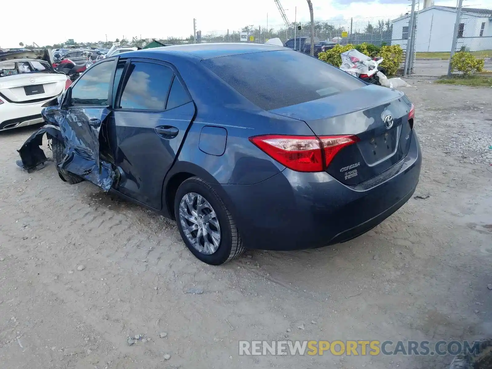 3 Photograph of a damaged car 2T1BURHE9KC179987 TOYOTA COROLLA 2019