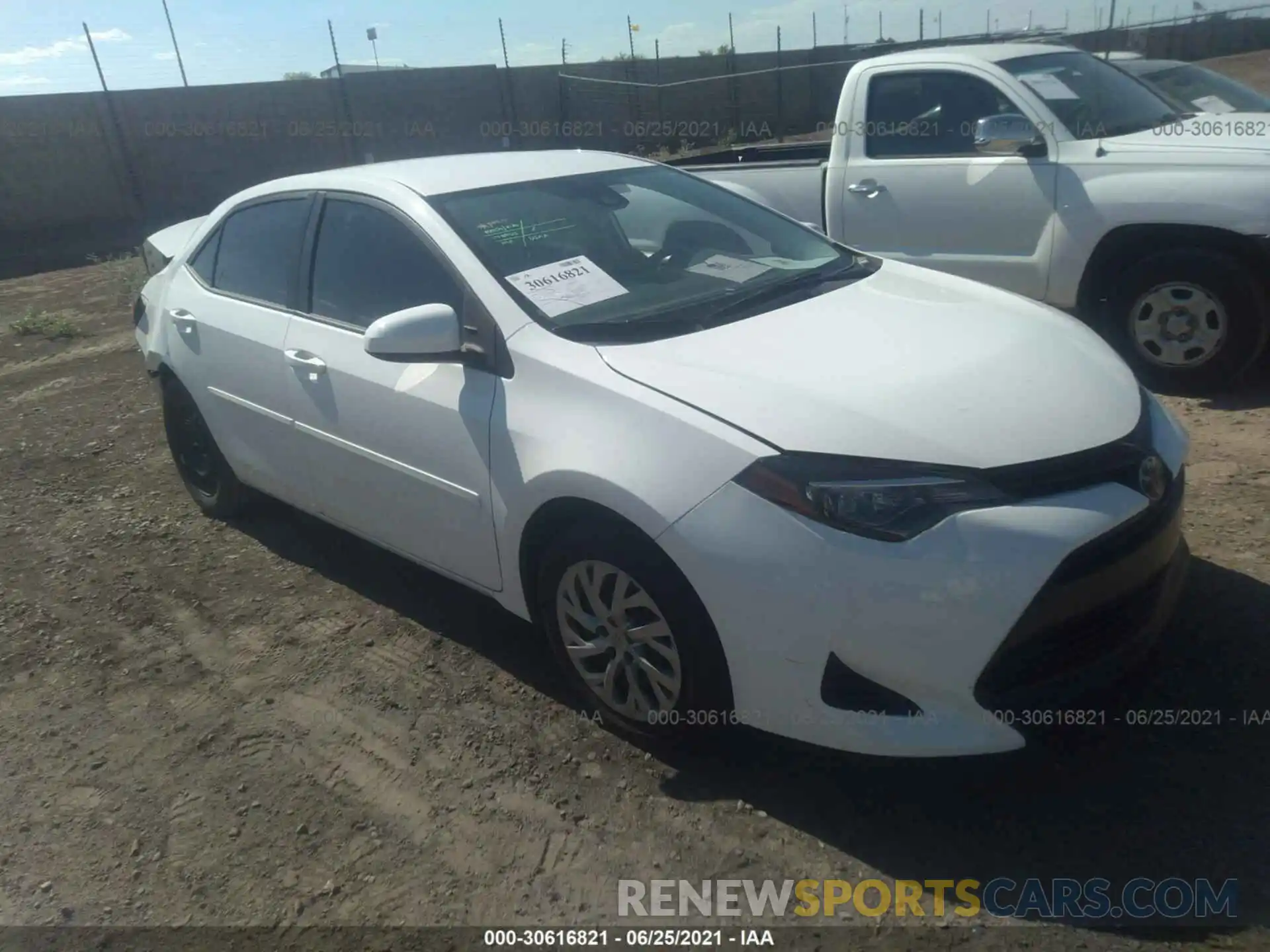 1 Photograph of a damaged car 2T1BURHE9KC180069 TOYOTA COROLLA 2019